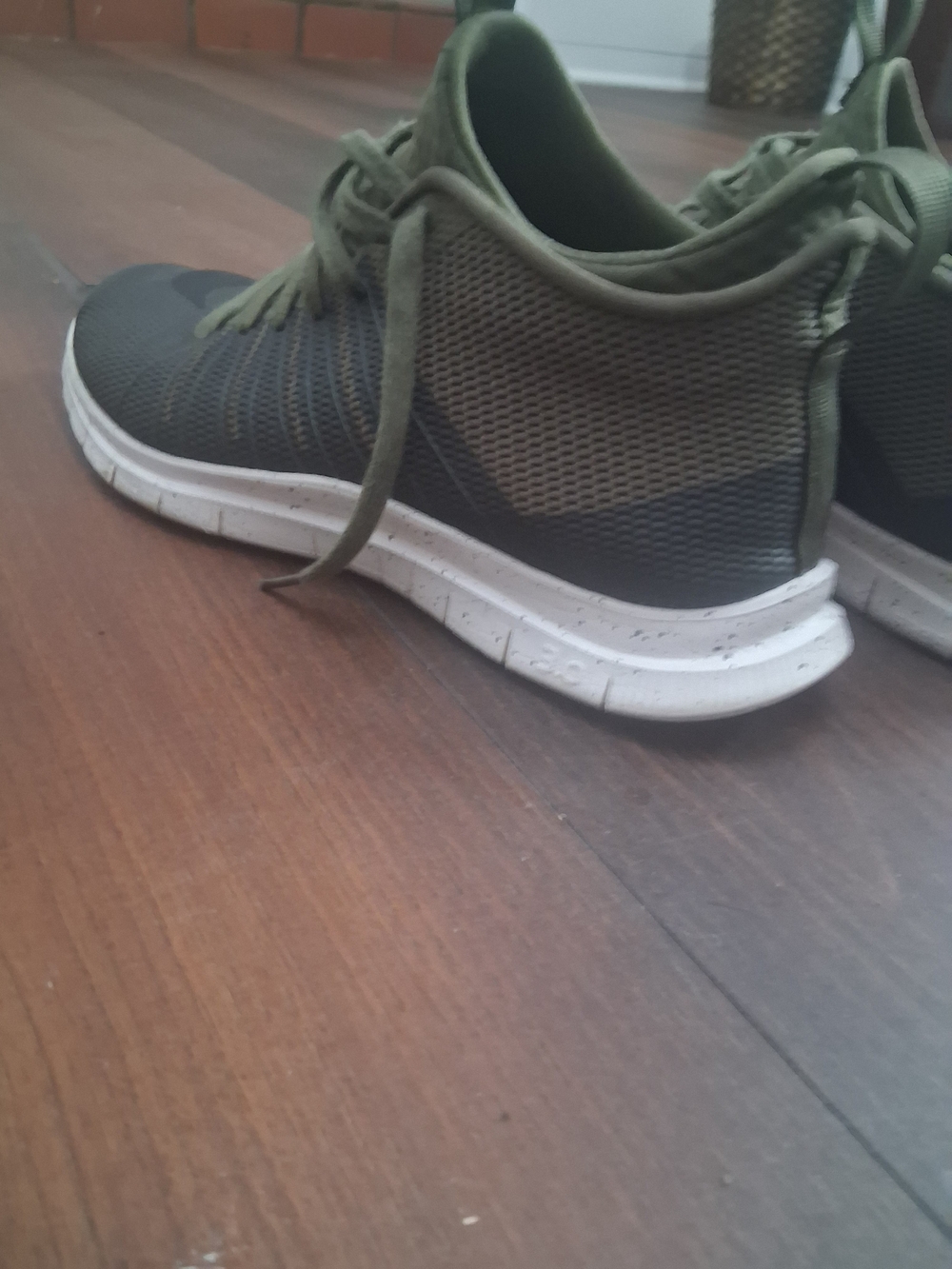 Nike Men's Olive Green and Black Lightweight Sneakers - Picture 3 of 5